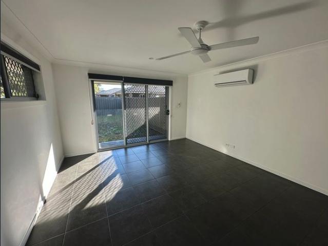 Two Bedroom Home Close to M1