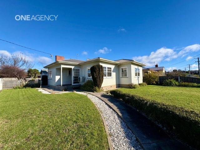 Two Bedroom Home Close to CBD