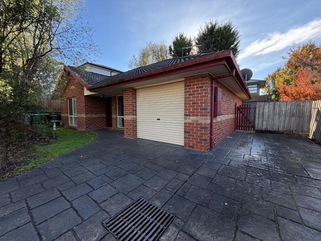 Two bedroom house in prime Ringwood location