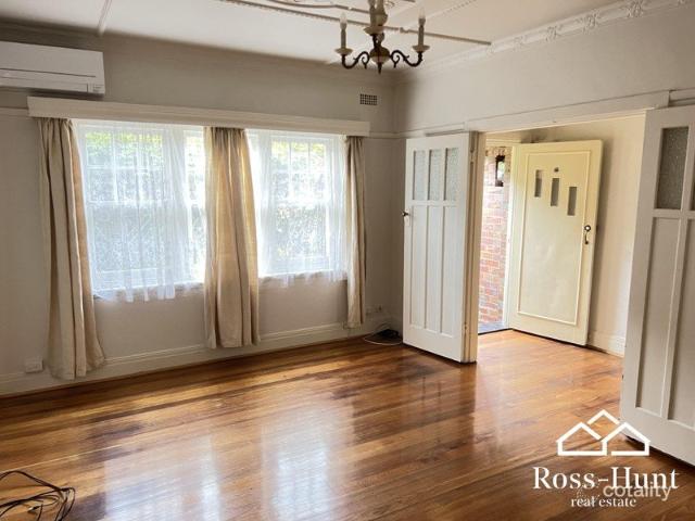 TWO BEDROOM HOUSE IN SOUGHT AFTER LOCATION