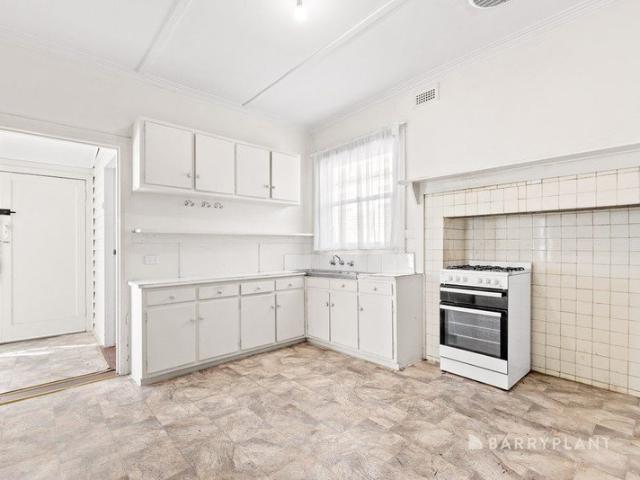 Two bedroom in the heart of Mitcham