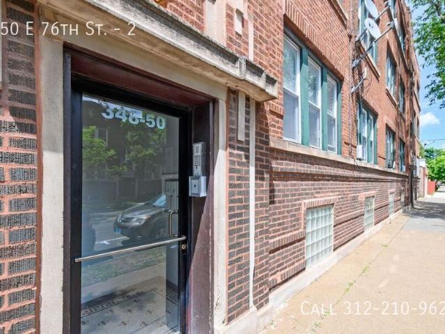 Two Bedroom in Greater Grand Crossing