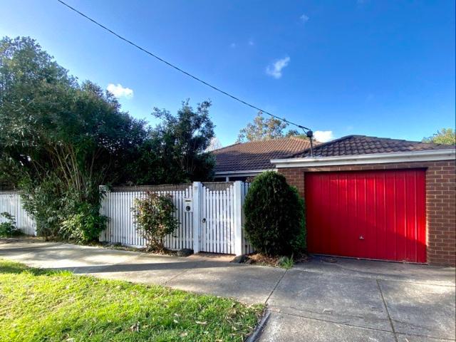 TWO BEDROOM IN PRIME LOCATION!