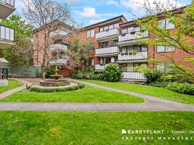 Two Bedroom Living in Convenient Hawthorn East Location