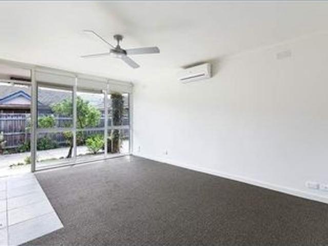 TWO BEDROOM | LOW MAINTENANCE | GREAT LOCATION
