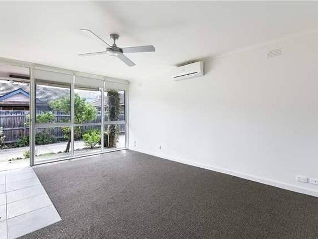 TWO BEDROOM | LOW MAINTENANCE | GREAT LOCATION