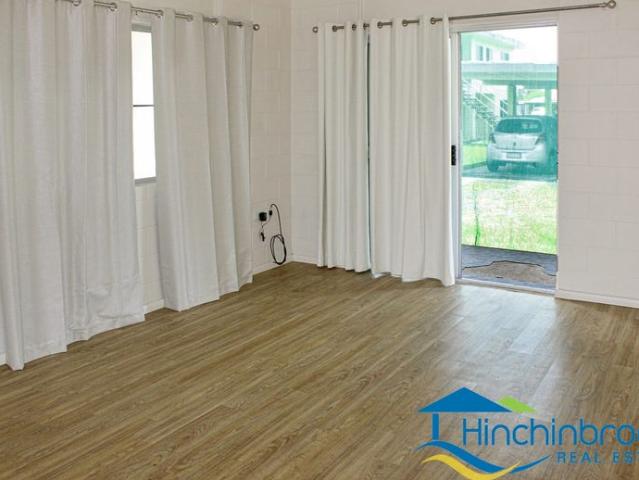 Two bedroom low set unit with air conditioning & built in robes