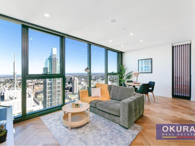 Two bedroom Luxury Apartment with Panoramic Harbour and City View