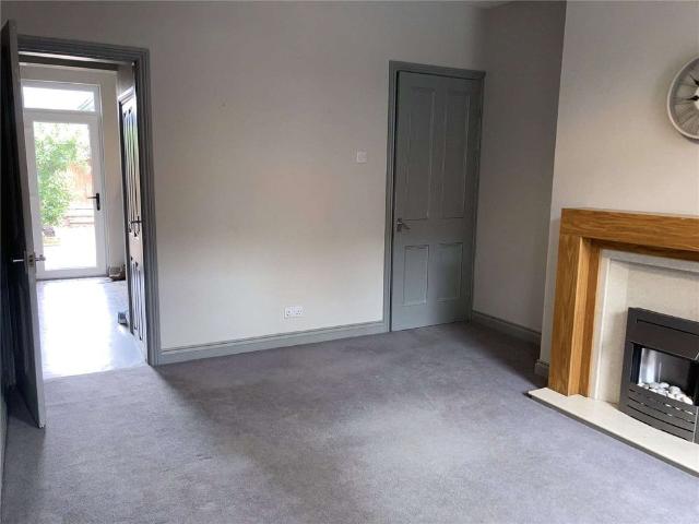 Two bedroom mid terrace property with en suite principal bedroom found in good order throughout in popular location to the west of the city