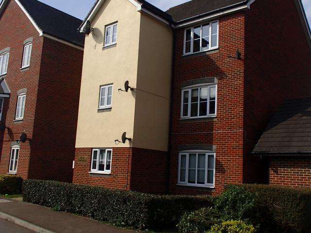 Two Bedroom Modern Pristine Apartment for Rent in Gravesend