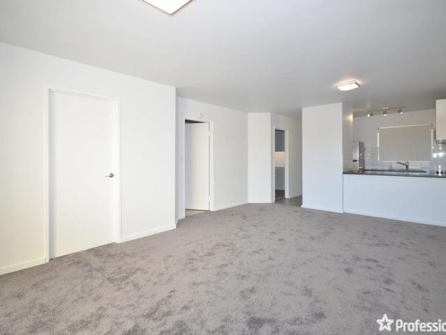Two Bedroom, One Bathroom Apartment with City Views!