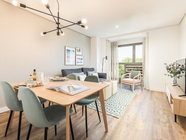 Two bedroom renovated apartment in Sanchinarro