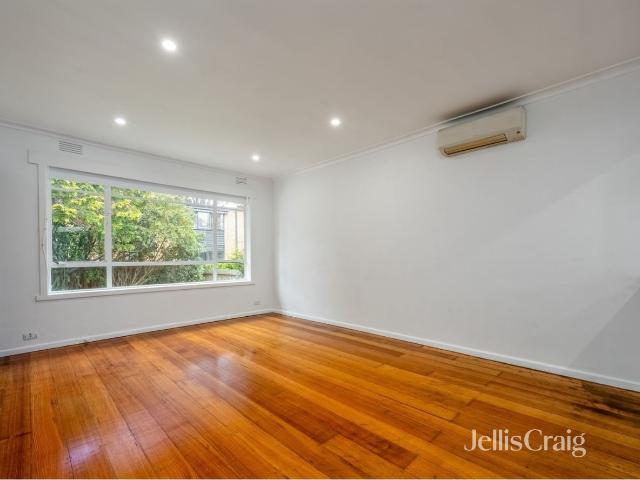 Two Bedroom Residence in Central Brunswick West location!