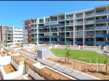 Two Bedroom + Study Apartment, Close to all amenities!