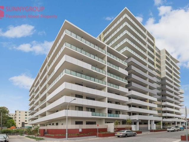 Two Bedroom +study in heart of Homebush