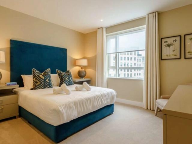 Two Bedrooms 2 Bathrooms Eight Floor Size: 965 Sq ft