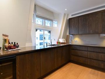 Two Bedrooms Apartment in Duke Street, Mayfair W1K