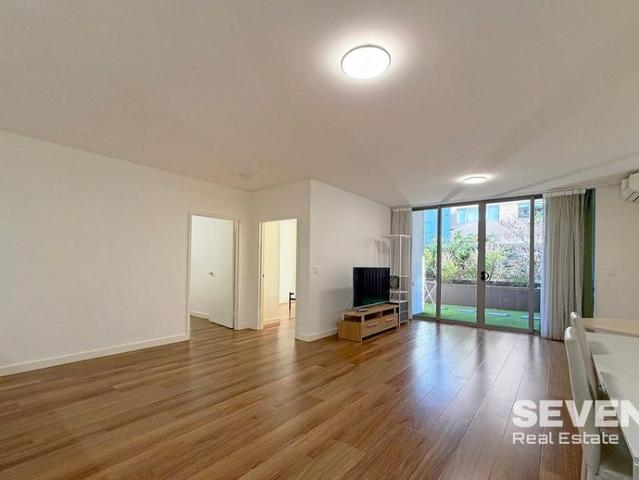 Two Bedrooms Apartment With Courtyard