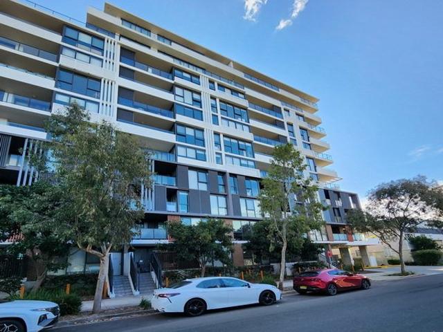 Two bedrooms unit with spacious balcony