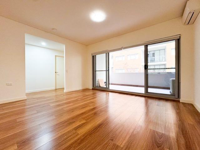 Two bedroon plus two bathroom in the heart of Wolli creek