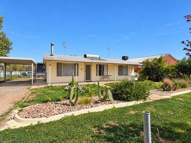 TWO DWELLINGS, ONE VERSATILE PROPERTY