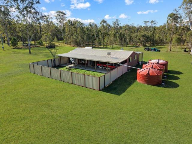 Two Dwellings, Your Own Creek & Country Freedom Just 12 Minutes from Casino
