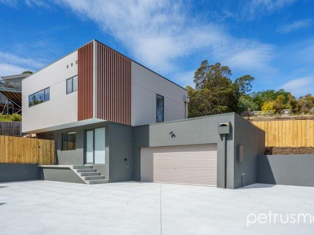 Two Executive Townhouses ONLY UNIT 2 AVAILABLE