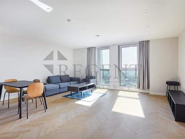 Two Fifty One, Southwark Bridge Road. 2 bed apartment to rent £4,300 pcm £992 pw