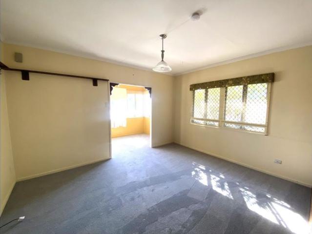 TWO FULLY EQUIPED KITCHENS!