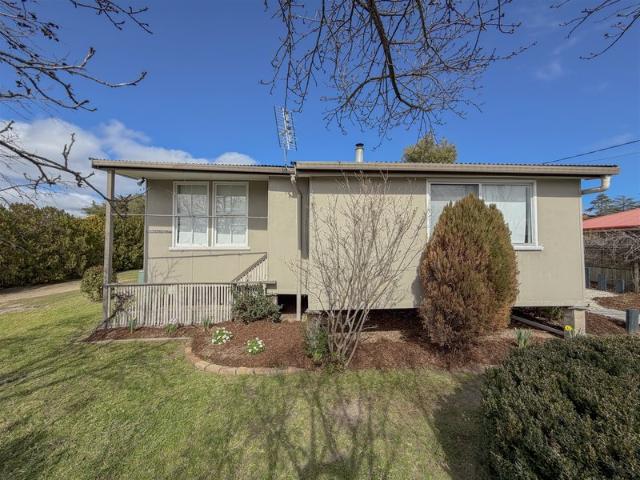 Two fully furnished homes One 2 bedroom house & one self contained cottage on one Title with dual rental income