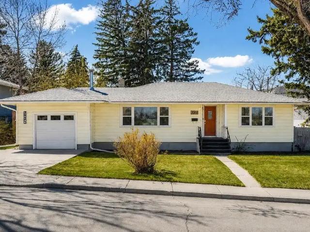 Two Kitchen, Four Bedroom, Two Bath Killarney Home