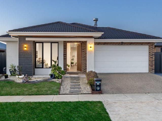 Two Kitchens, Exceptional Family Living & Versatility
