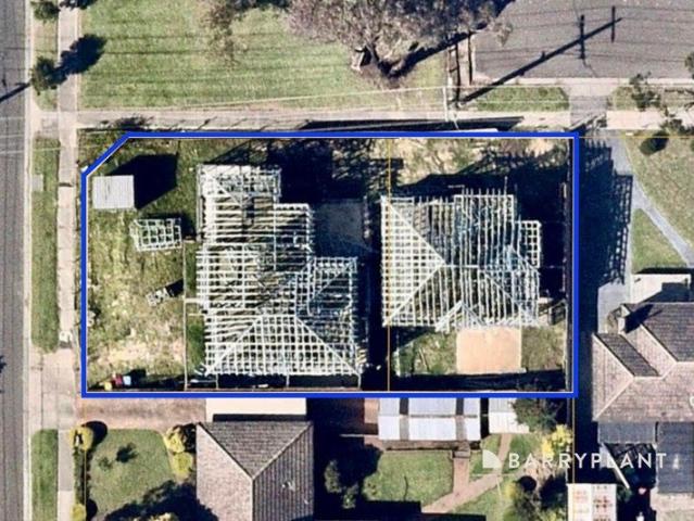 Two Homes, Construction Underway Complete The Project And Prosper