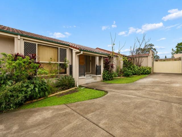 TWO HOMES FOR ONE RARE DUPLEX WITH $1,120P/W RETURN ON 1,128M2!