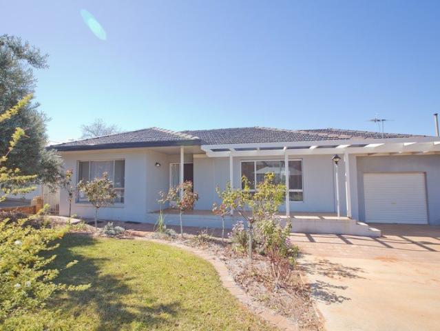 Two Homes, One Address in East Griffith