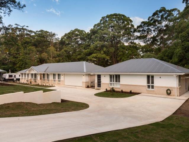 Premium Dual Living Acreage with High Quality Second Residence
