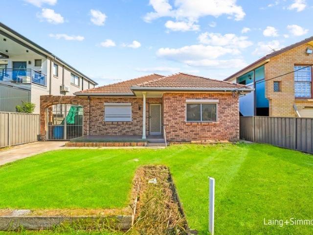TWO LOTS, DUPLEX POTENTIAL & SEPARATE STUDIO