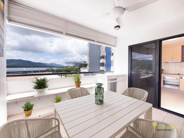 Two Level Gem with Amazing Views, Location & Lifestyle!