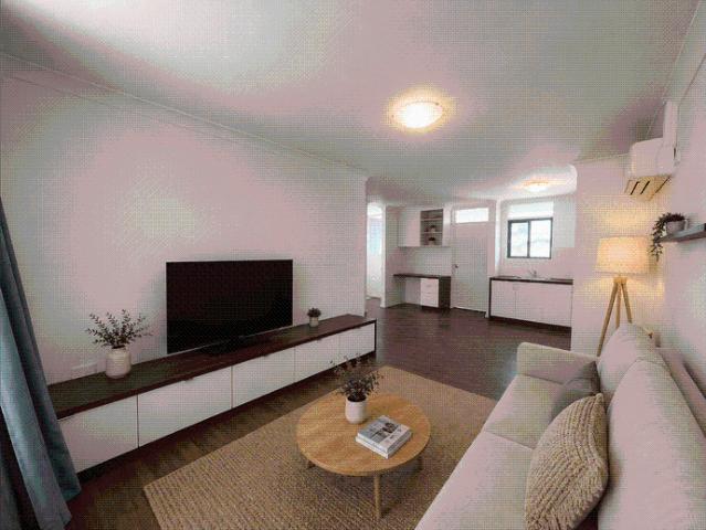 TWO LEVEL HAMILTON APARTMENT LIVING IN PRIME LOCATION