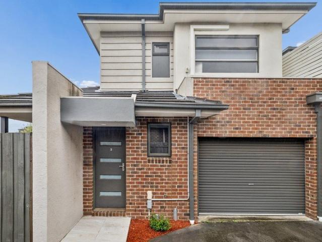 Two Level Living with Space, Privacy & Convenience