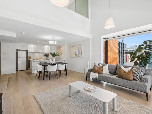 Two Level, Luxury Apartment