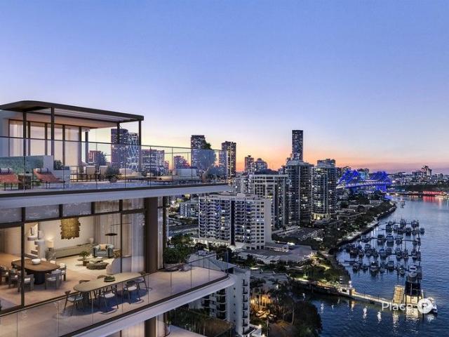 Two Level Penthouse with Private Marina Berth. Absolute Riverfront. 360 degree views