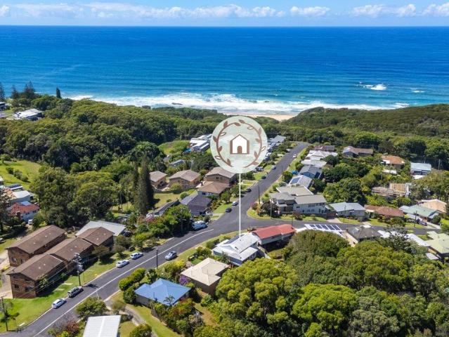 Two levels of beach holiday bliss or investment potential.