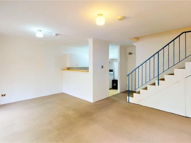 Two Levels, Partially Furnished One Bedroom Apartment with a Great Condition. Location to City, Darlin Harbour and Universities