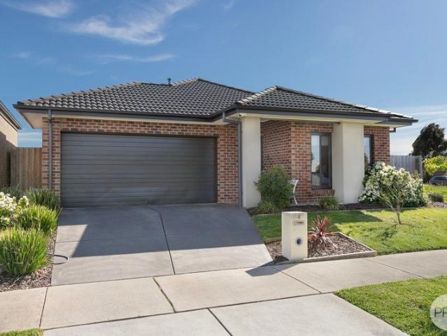 TWO LIVING AREAS & FANTASTIC SIZED YARD, 4 BED HOME