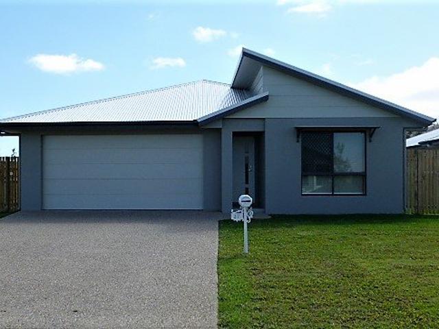 Two Living Spaces Close to the Park!