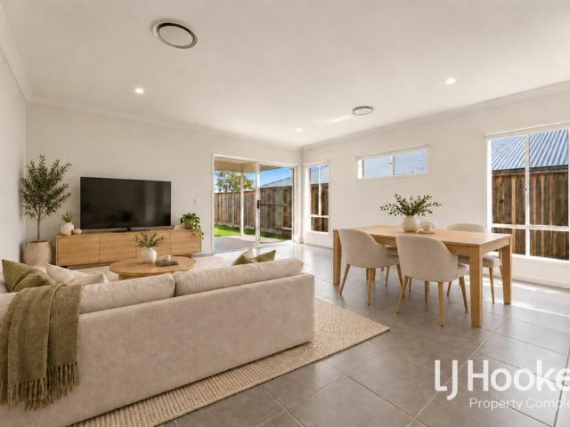 Two Living Zones Walking Distance to Parks Ducted AC
