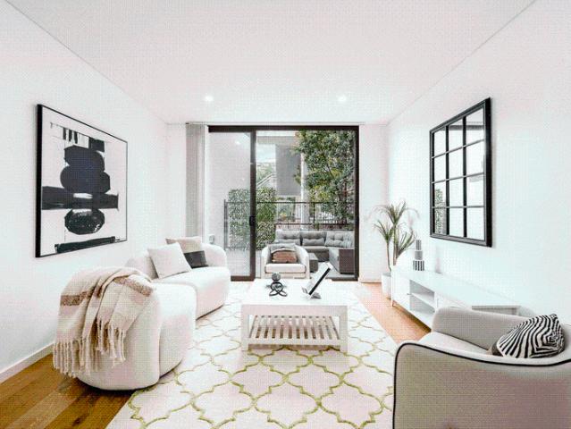 Townhouse Style Split Level w Three Bedrooms & Three Bathroom