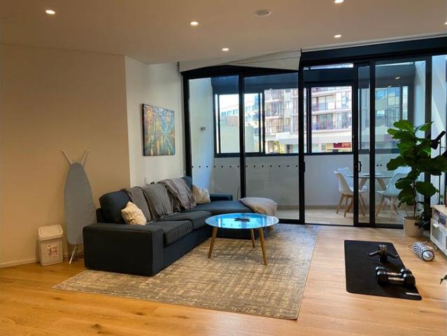 Two Storey Luxury 1 Bedroom Apartment