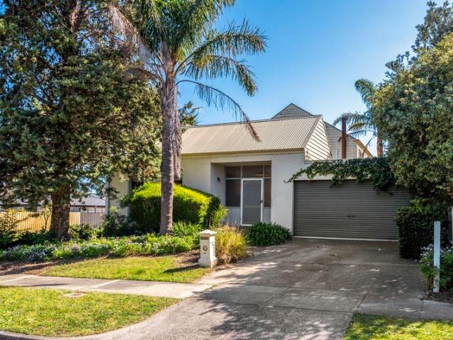 TWO STOREY STUNNER IN FRANKSTON
